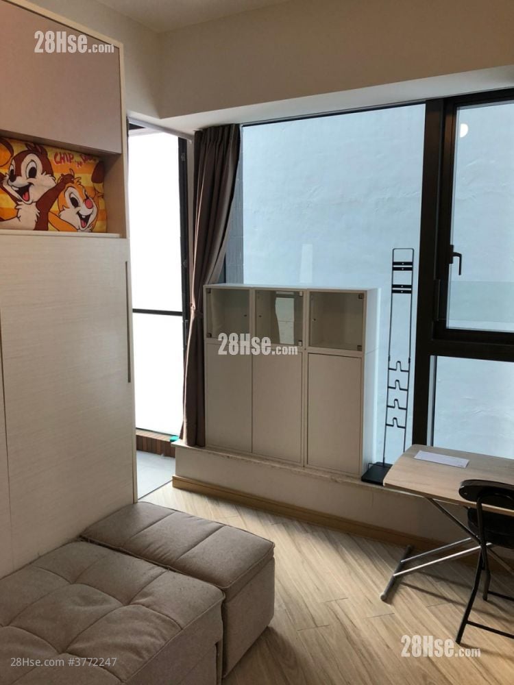South Walk Aura Sell Studio , 1 Bathroom 194 ft²