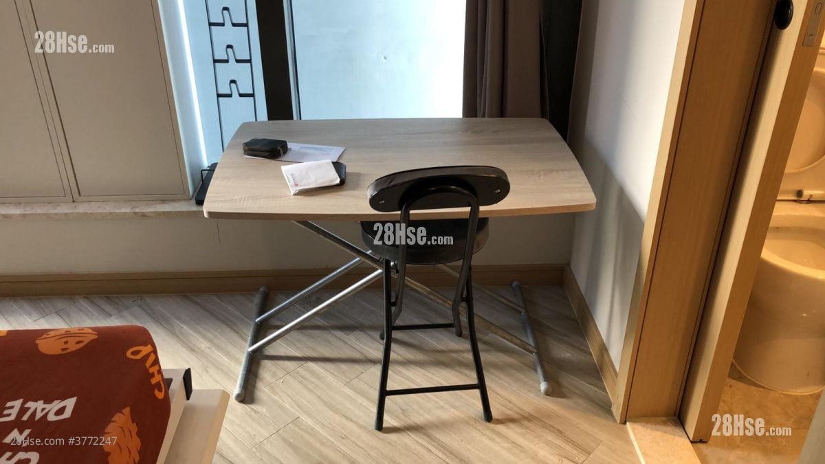 South Walk Aura Sell Studio , 1 Bathroom 194 ft²