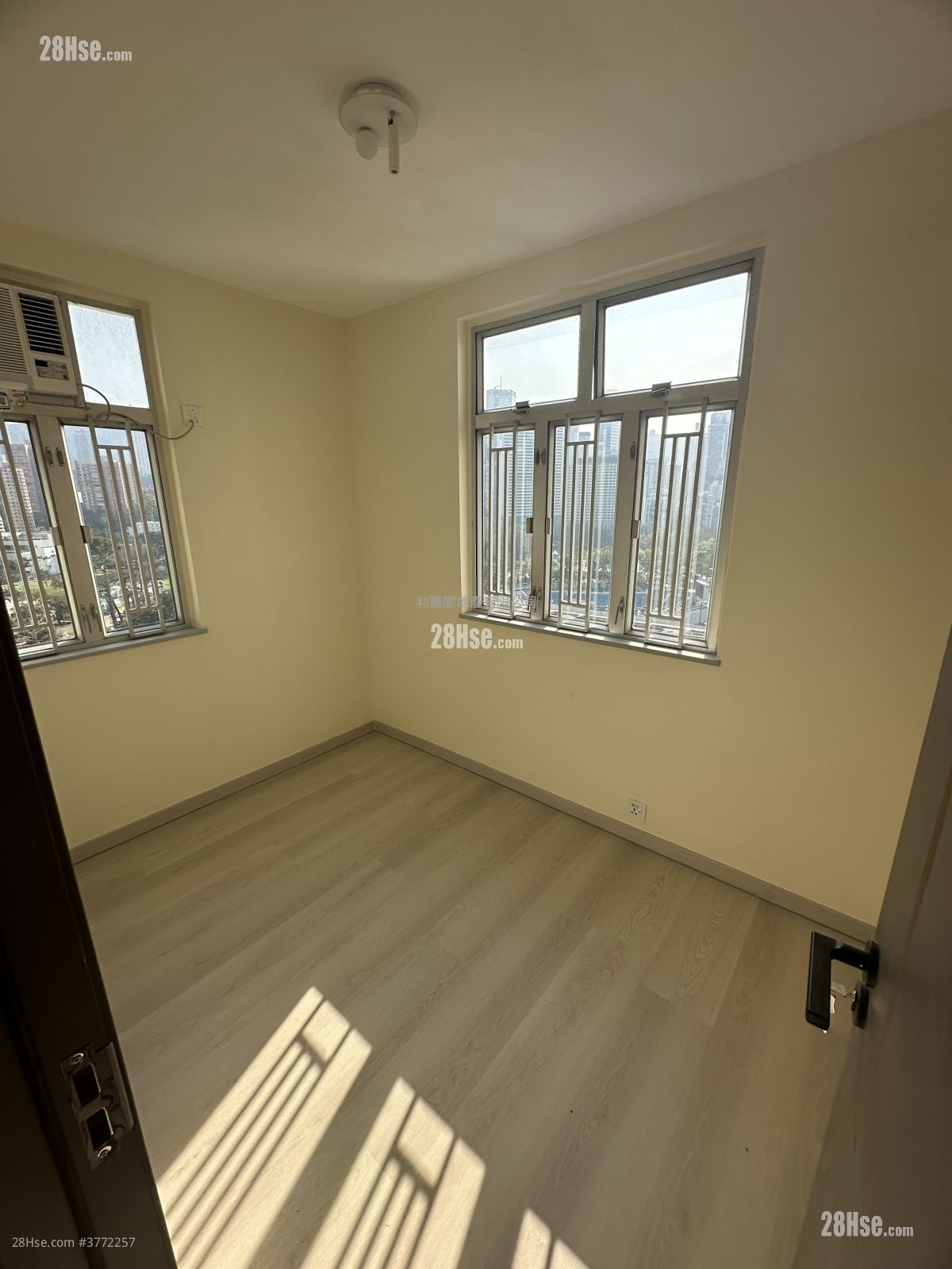 Viking Garden Sell 2 Bedrooms 452 ft²