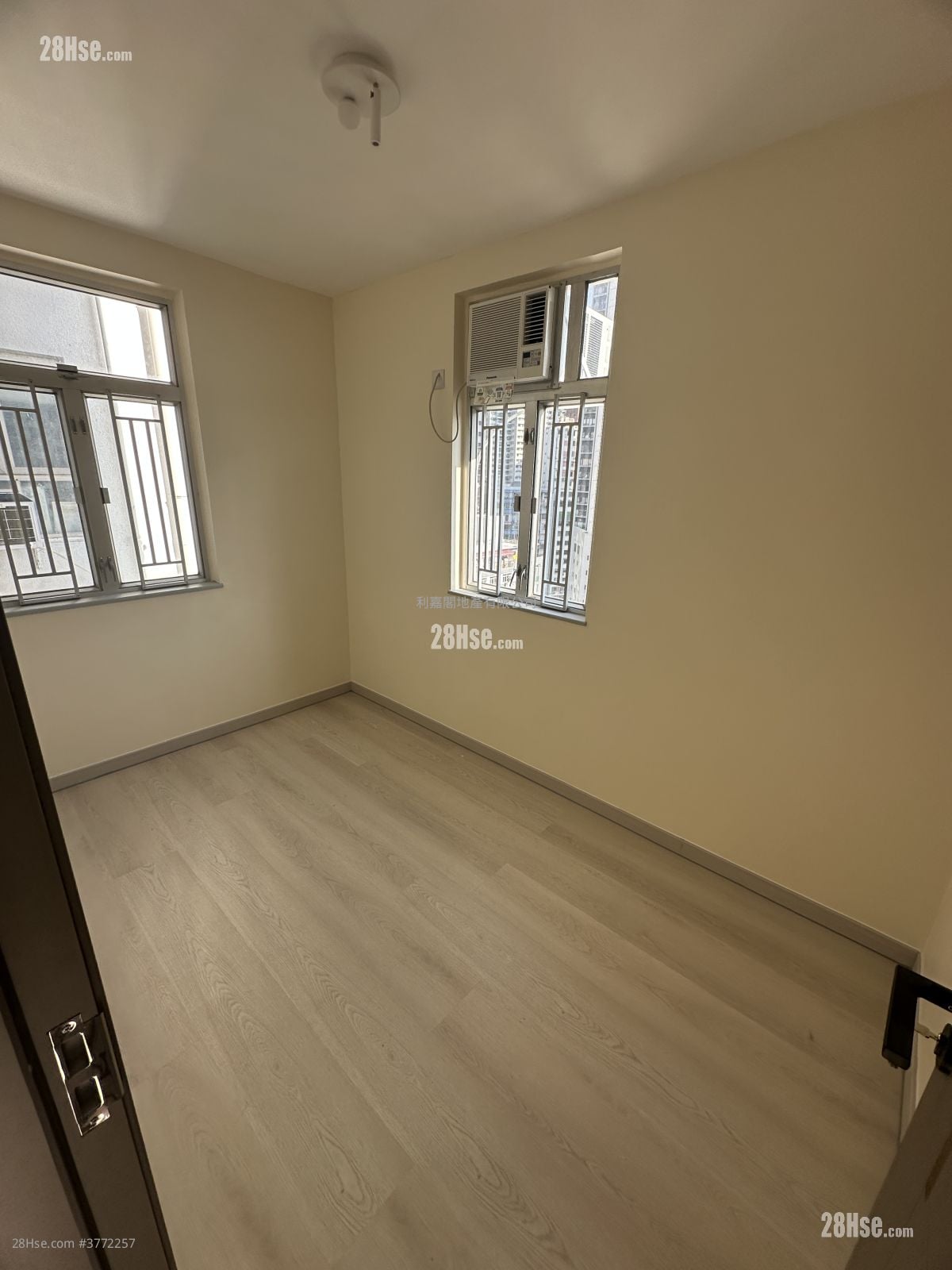 Viking Garden Sell 2 Bedrooms 452 ft²