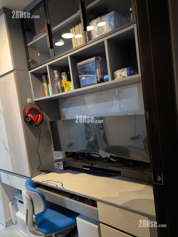 Fung Tak Estate Sell Studio , 1 Bathroom 155 ft²