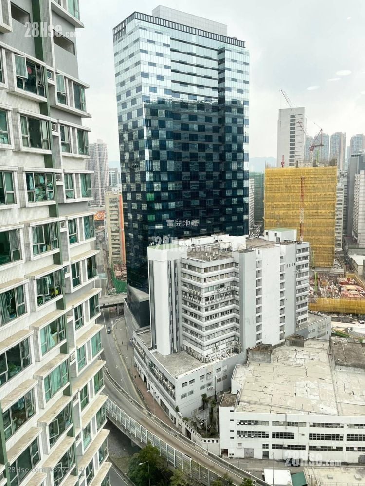 Summit Terrace Sell 481 ft²