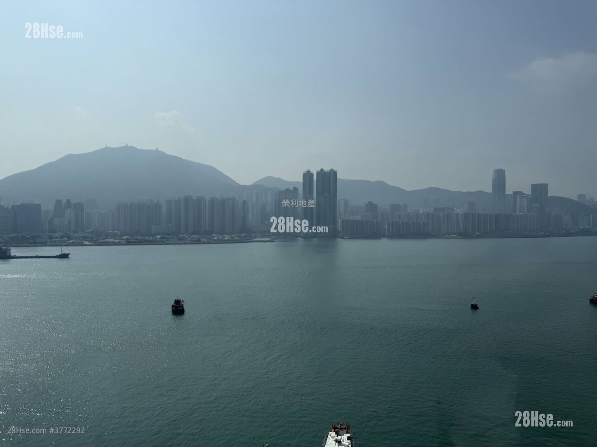 The Coast Line Sell 2 Bedrooms , 1 Bathroom 449 ft²