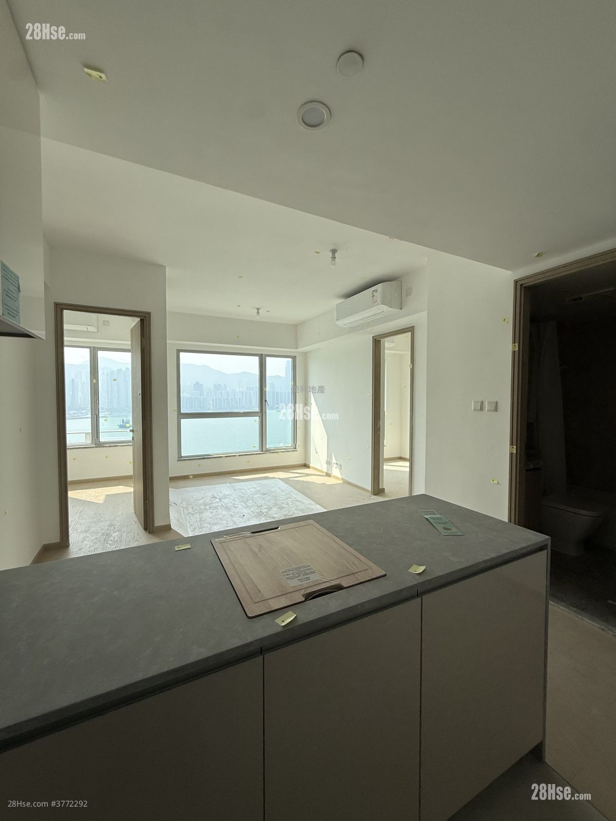 The Coast Line Sell 2 Bedrooms , 1 Bathroom 449 ft²