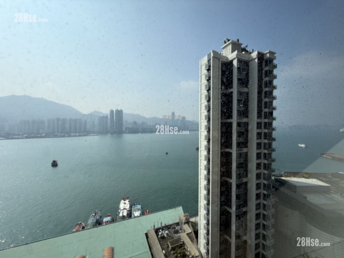 The Coast Line Sell 2 Bedrooms , 1 Bathroom 449 ft²