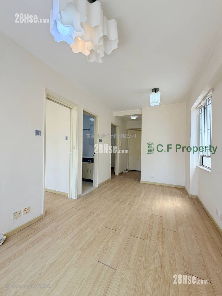 New Kwai Fong Gardens Sell 2 Bedrooms 418 ft²