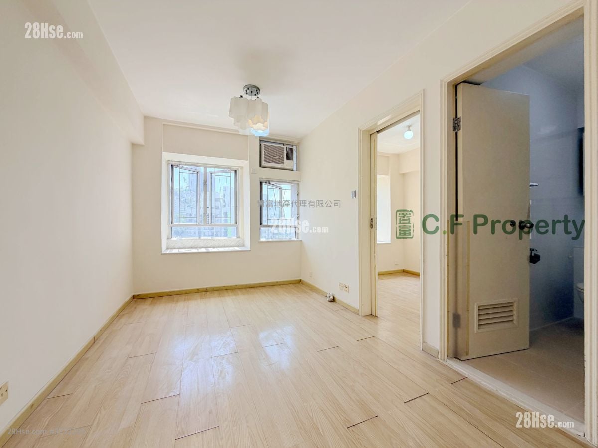 New Kwai Fong Gardens Sell 2 Bedrooms 418 ft²
