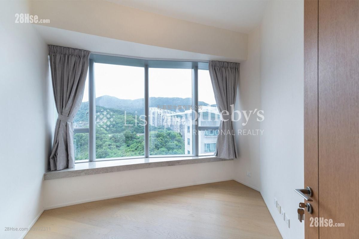 Mount Parker Residences Sell 4 Bedrooms , 3 Bathrooms 1,396 ft²