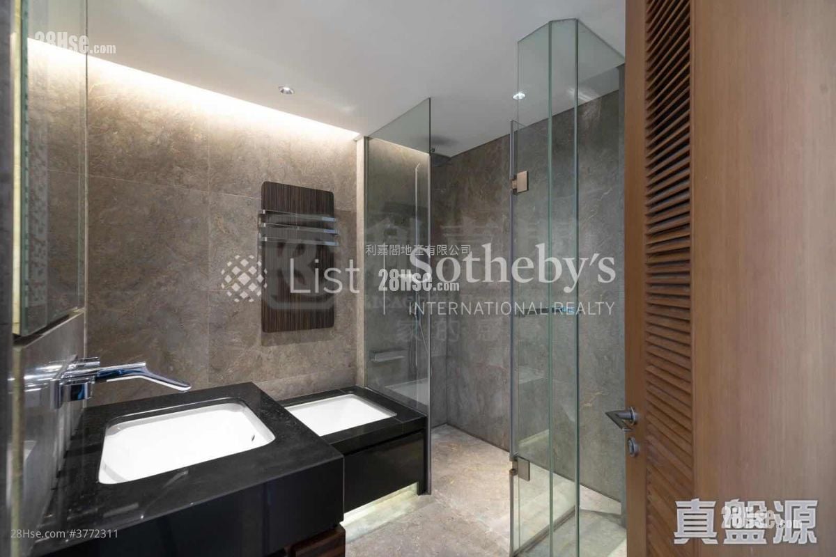 Mount Parker Residences Sell 4 Bedrooms , 3 Bathrooms 1,396 ft²