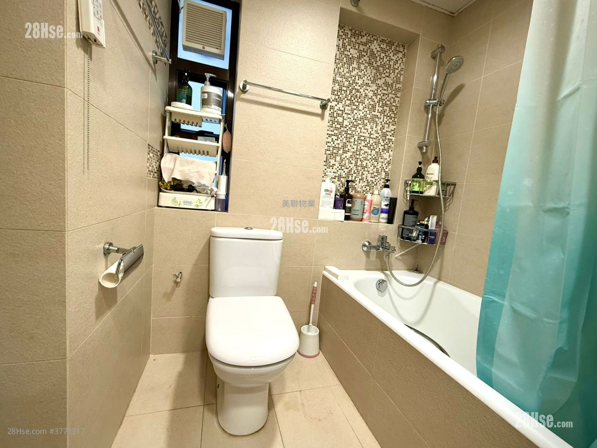 Euston Court Sell 3 Bedrooms , 2 Bathrooms 790 ft²