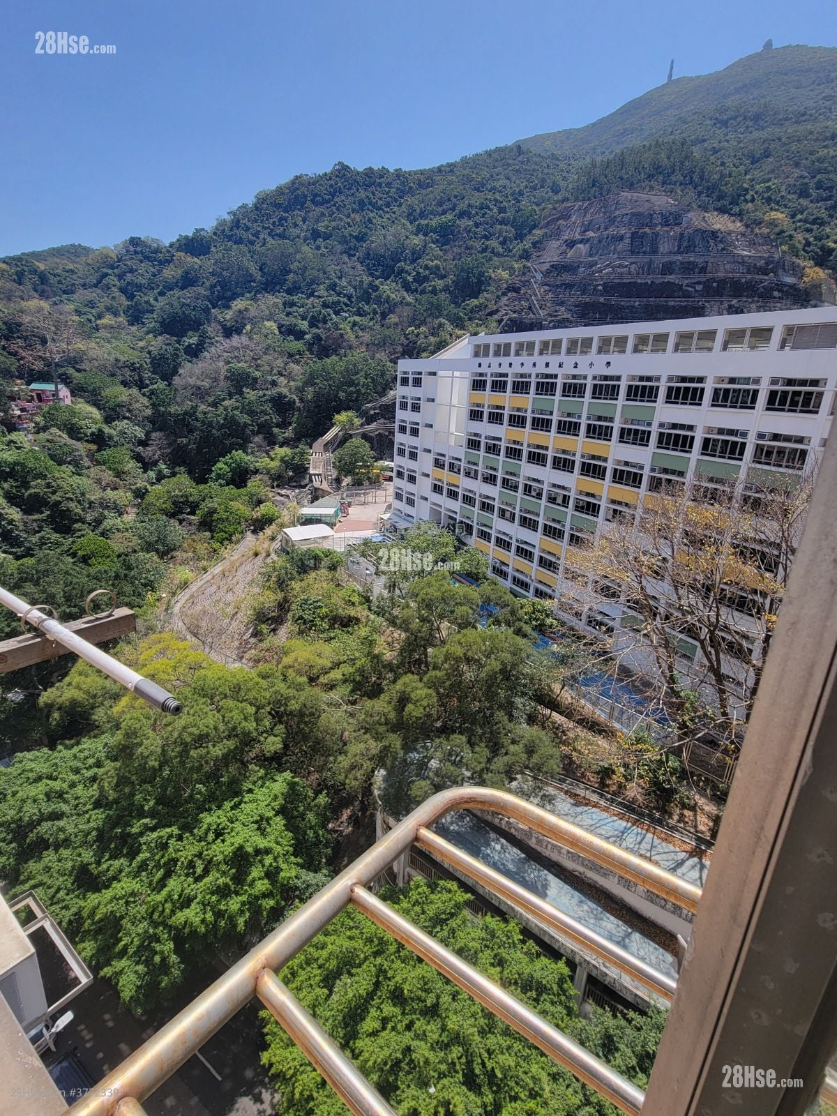 Sun Lee Building Rental 2 Bedrooms , 1 Bathroom 280 ft²