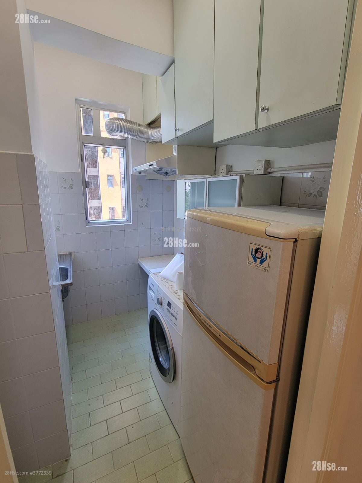 Sun Lee Building Rental 2 Bedrooms , 1 Bathroom 280 ft²