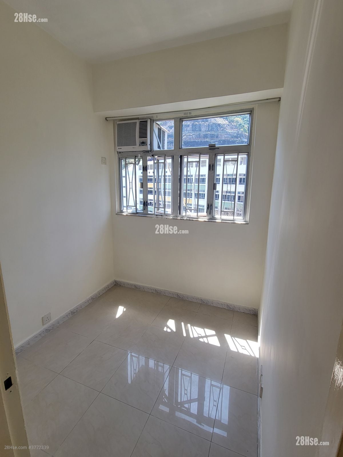 Sun Lee Building Rental 2 Bedrooms , 1 Bathroom 280 ft²