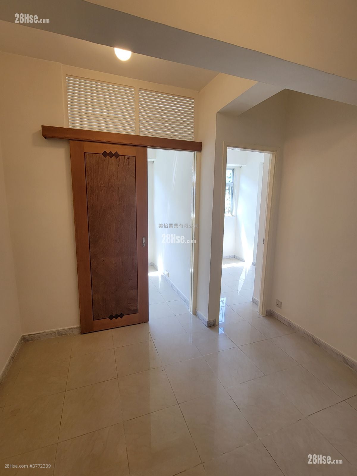 Sun Lee Building Rental 2 Bedrooms , 1 Bathroom 280 ft²