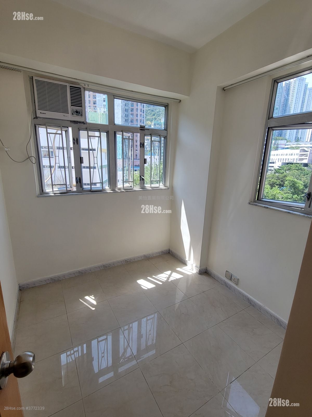 Sun Lee Building Rental 2 Bedrooms , 1 Bathroom 280 ft²