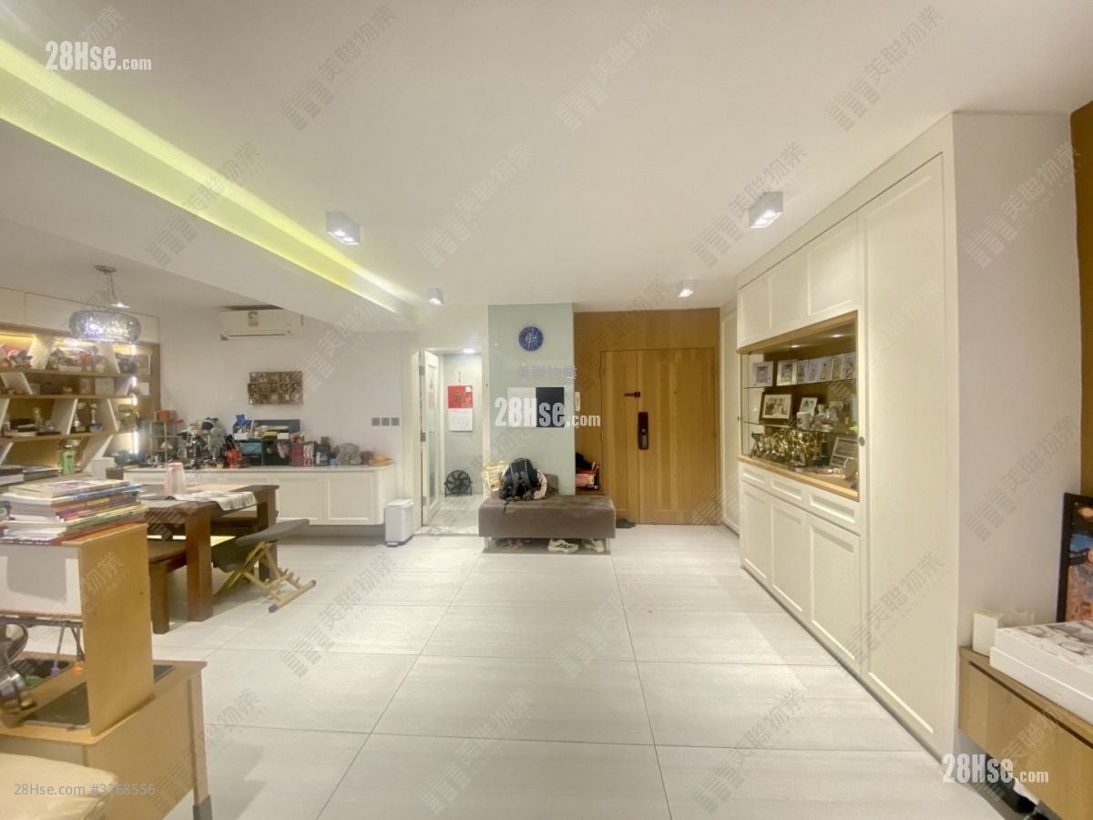 碧华花园 售盘 3 房 1,211 平方尺