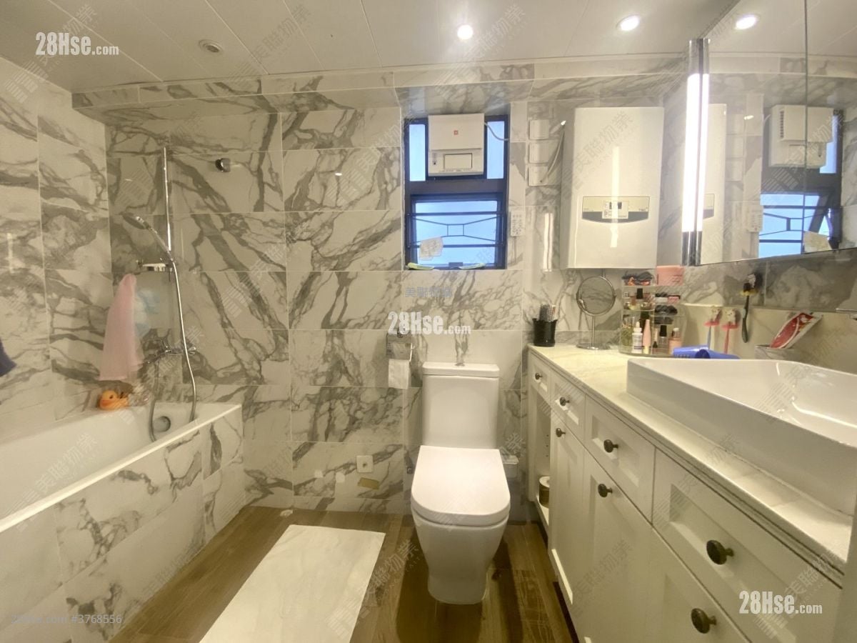 碧华花园 售盘 3 房 1,211 平方尺