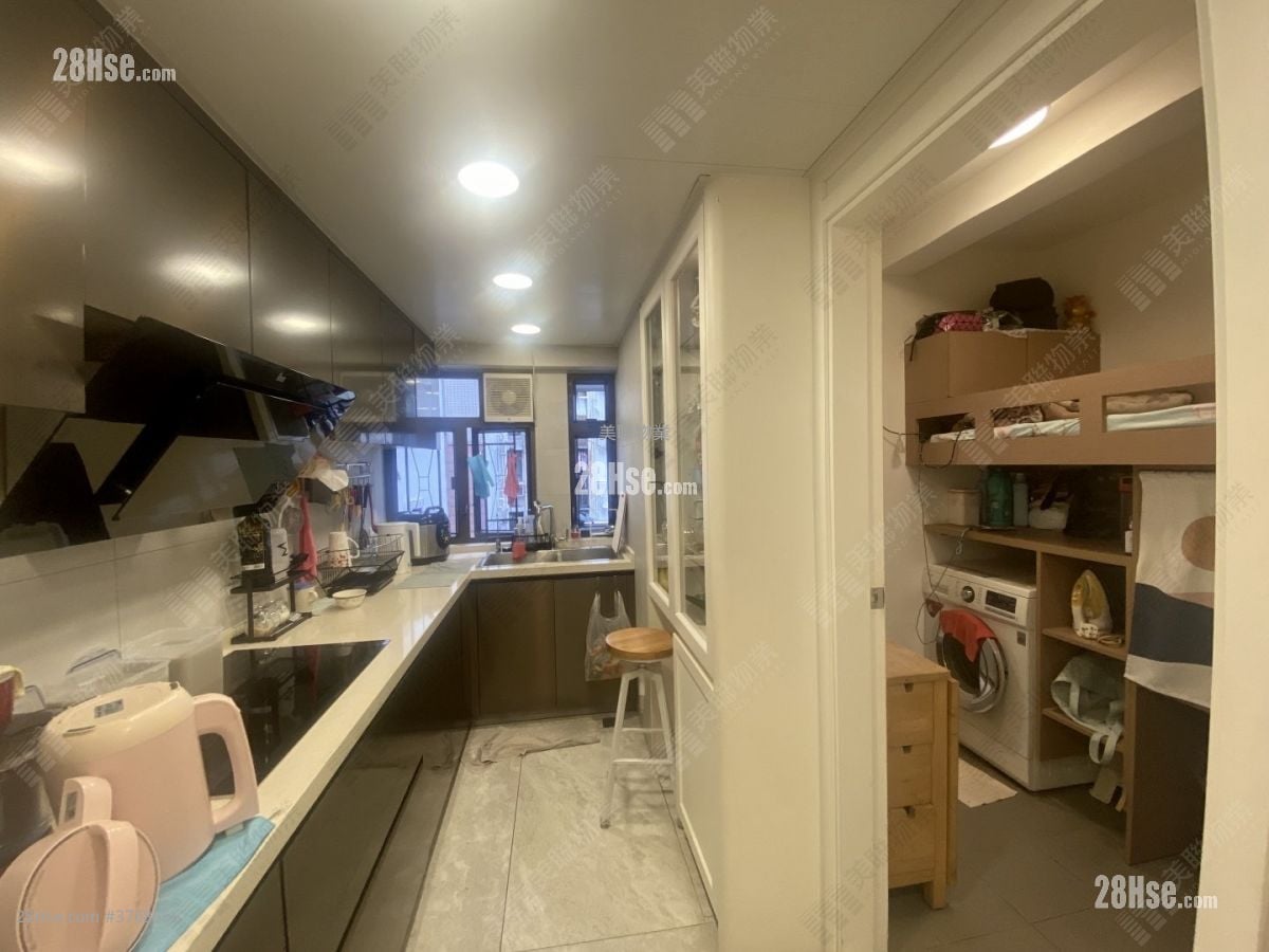 碧华花园 售盘 3 房 1,211 平方尺