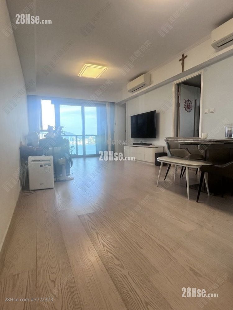 Sea To Sky 售盘 4 房 , 3 浴室 1,075 平方尺