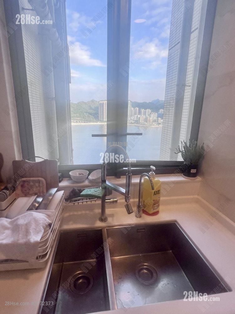 Sea To Sky 售盘 4 房 , 3 浴室 1,075 平方尺