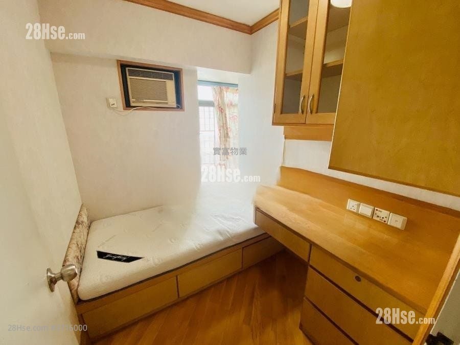 Lagoon Court Rental 3 Bedrooms , 1 Bathroom 598 ft²