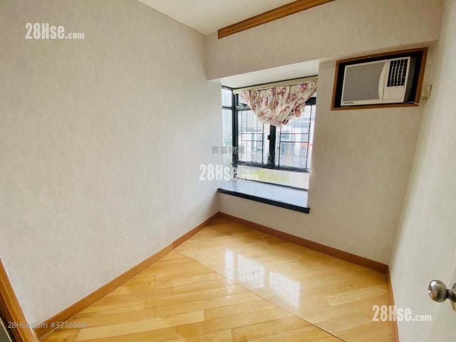 Lagoon Court Rental 3 Bedrooms , 1 Bathroom 598 ft²