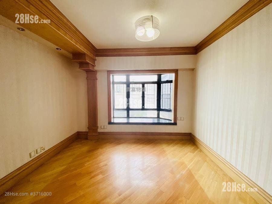 Lagoon Court Rental 3 Bedrooms , 1 Bathroom 598 ft²