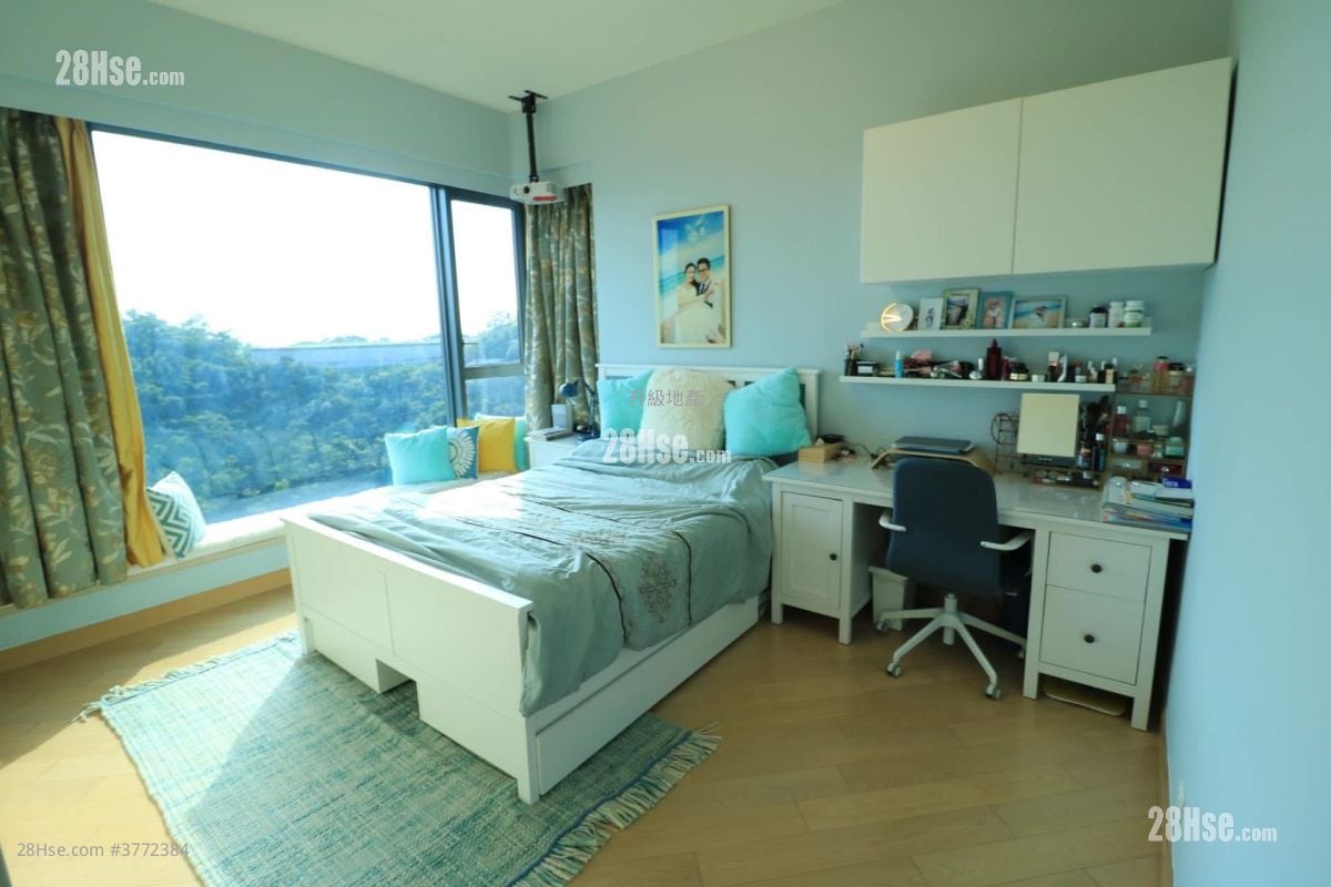 主人房: 峻弦 售盘 3 房 , 3 浴室 1,230 平方尺