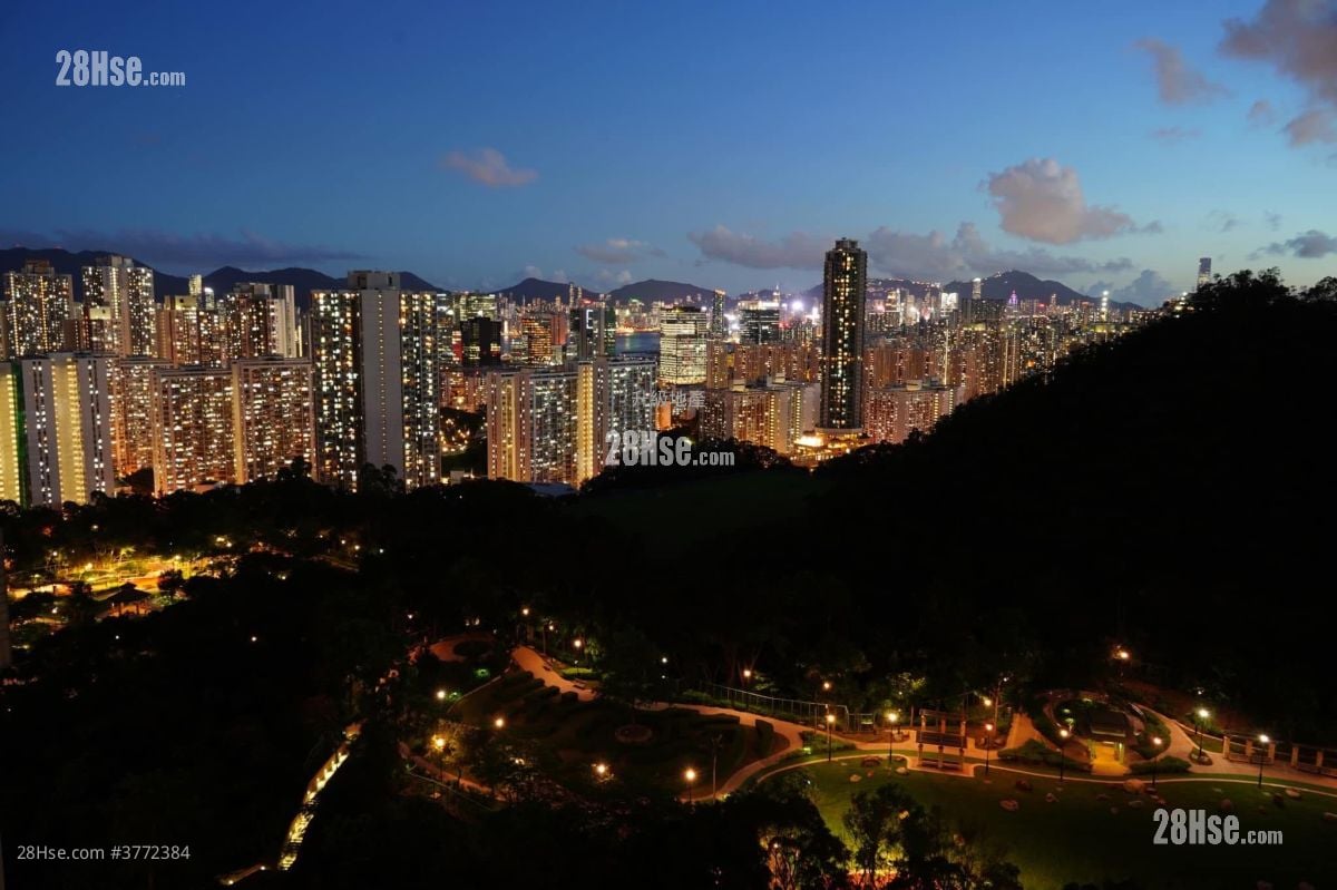 景观: 峻弦 售盘 3 房 , 3 浴室 1,230 平方尺