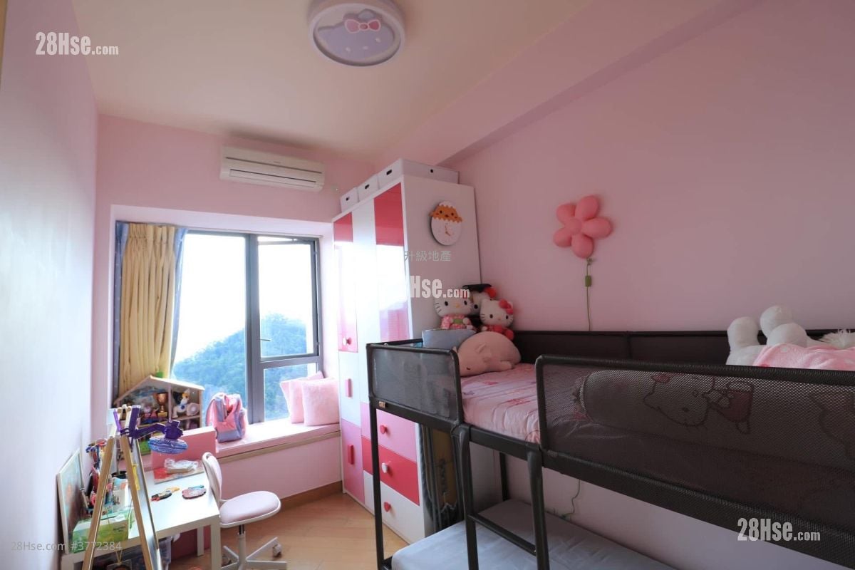 睡房 2: 峻弦 售盘 3 房 , 3 浴室 1,230 平方尺