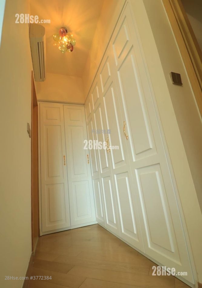 主人房: 衣帽间