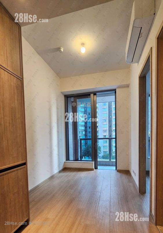 Hava Sell 1 Bedroom 245 ft²