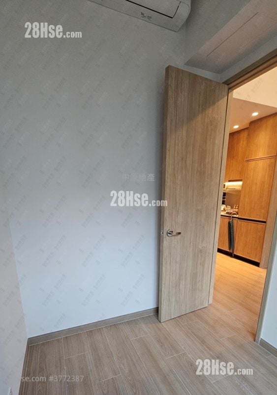 Hava Sell 1 Bedroom 245 ft²