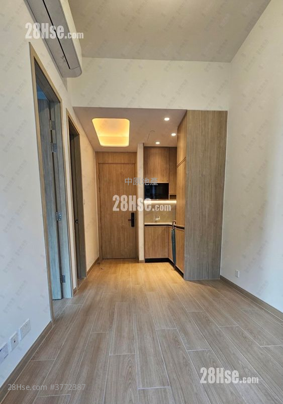 Hava Sell 1 Bedroom 245 ft²