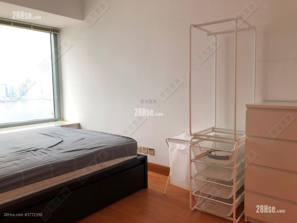 The Harbourside Sell 2 Bedrooms , 1 Bathroom 750 ft²