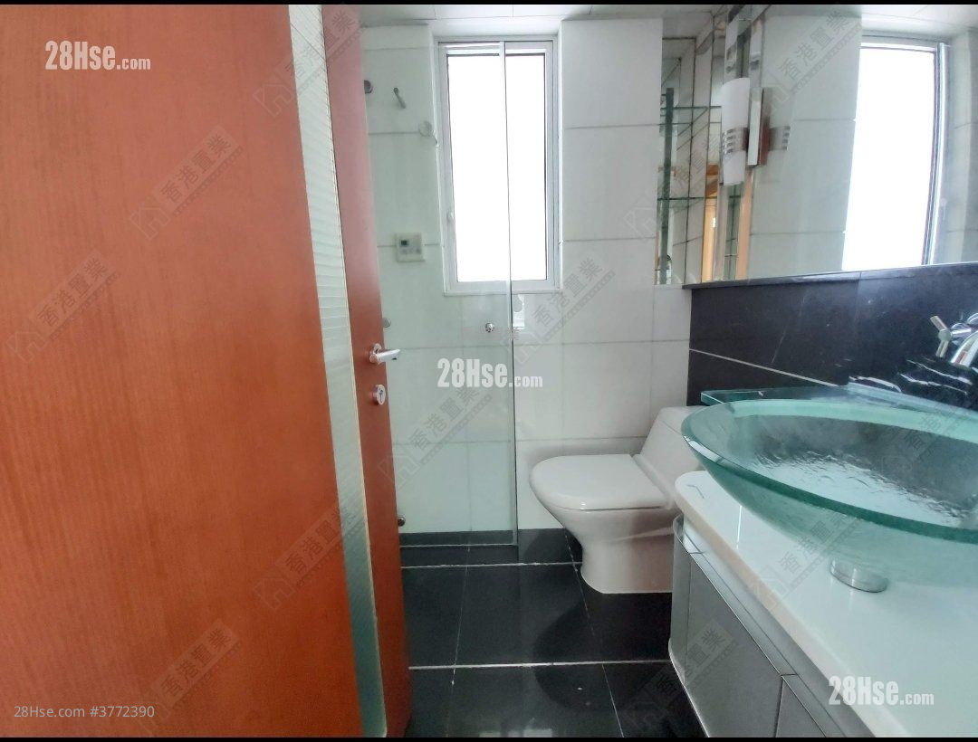 The Harbourside Sell 2 Bedrooms , 1 Bathroom 750 ft²