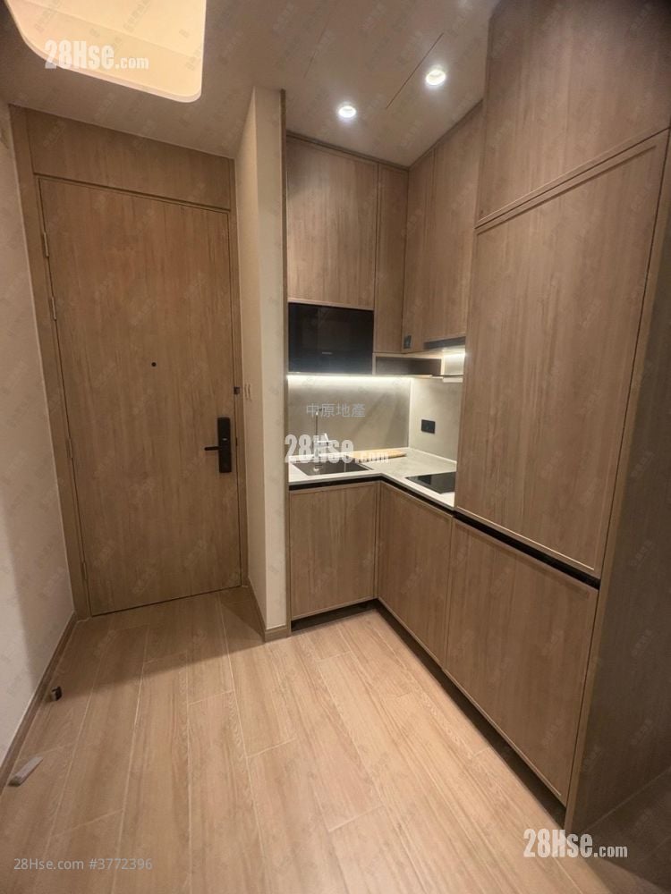 朗天峰 售盘 1 房 286 平方尺