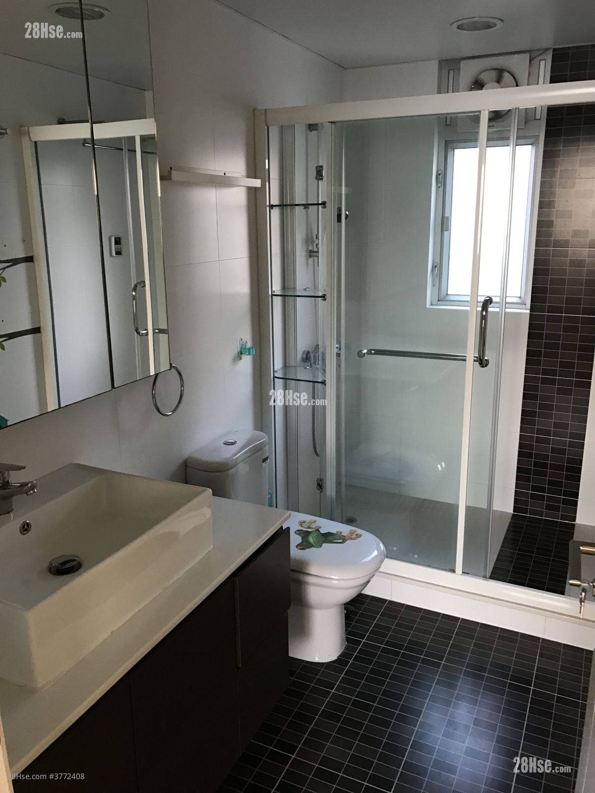 Hong Kong Garden Sell 3 Bedrooms , 3 Bathrooms 1,382 ft²