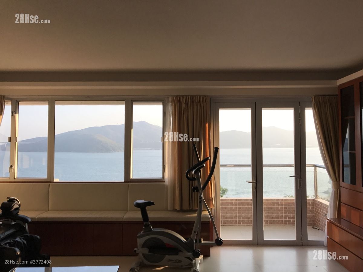 Hong Kong Garden Sell 3 Bedrooms , 3 Bathrooms 1,382 ft²