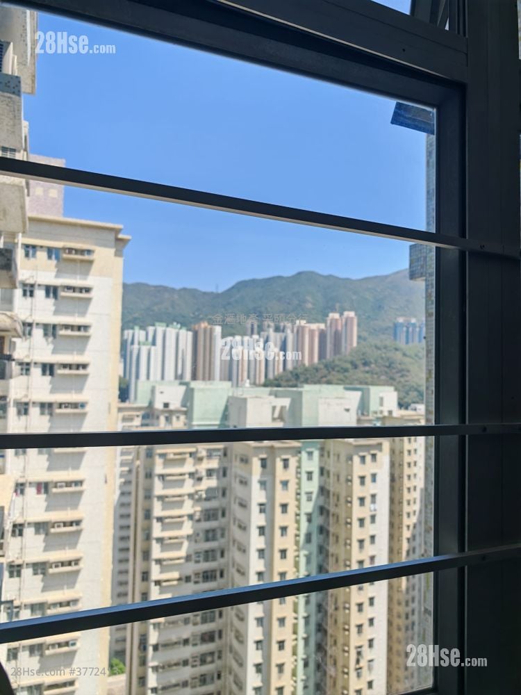 采颐花园 售盘 3 房 , 2 浴室 588 平方尺