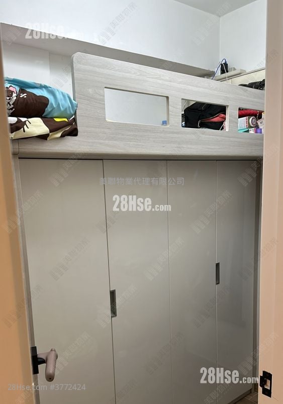 Tseung Kwan O Plaza Sell 3 Bedrooms , 1 Bathroom 496 ft²