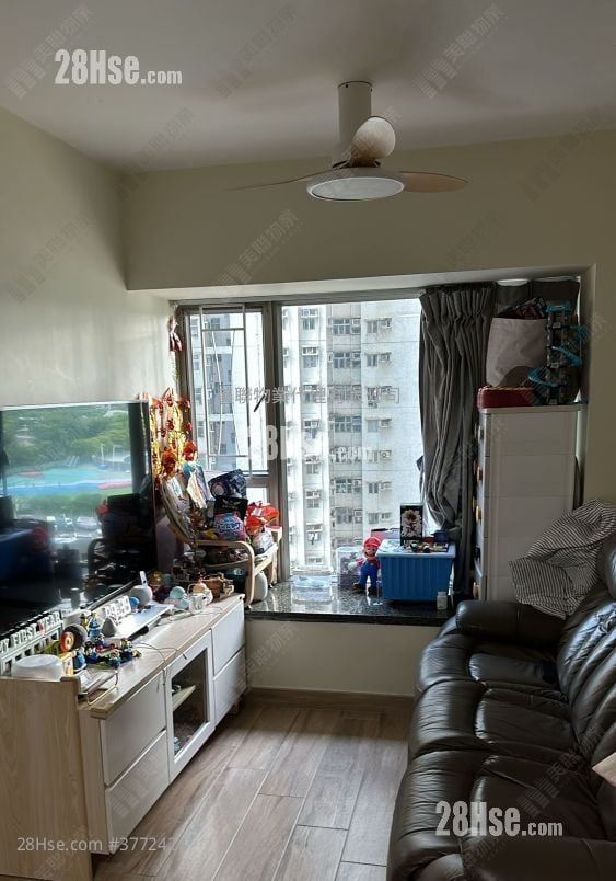 Tseung Kwan O Plaza Sell 3 Bedrooms , 1 Bathroom 496 ft²