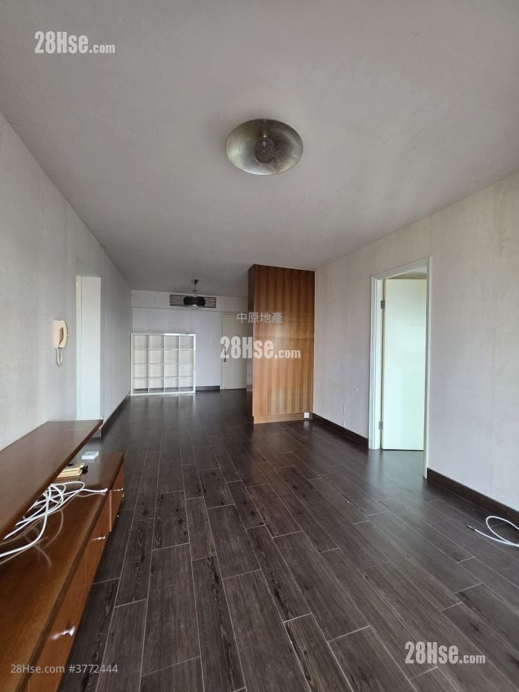 Pacific Palisades Sell 3 Bedrooms , 2 Bathrooms 843 ft²