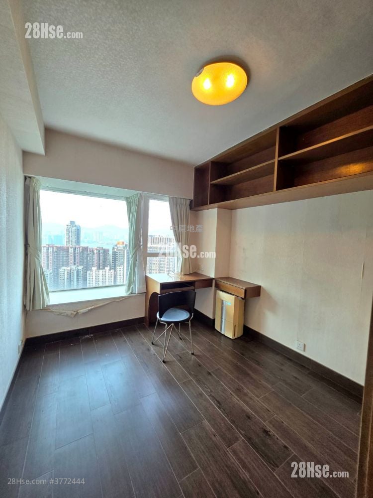 Pacific Palisades Sell 3 Bedrooms , 2 Bathrooms 843 ft²