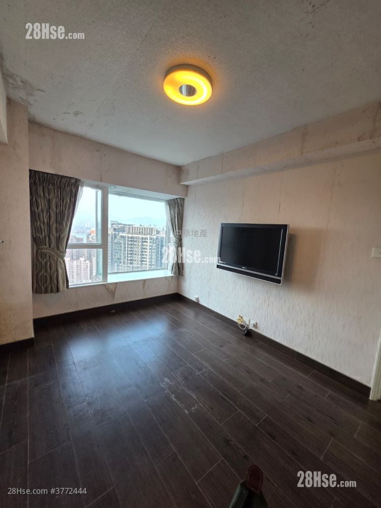 Pacific Palisades Sell 3 Bedrooms , 2 Bathrooms 843 ft²