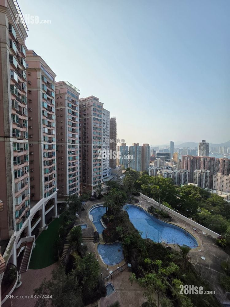 Pacific Palisades Sell 3 Bedrooms , 2 Bathrooms 843 ft²