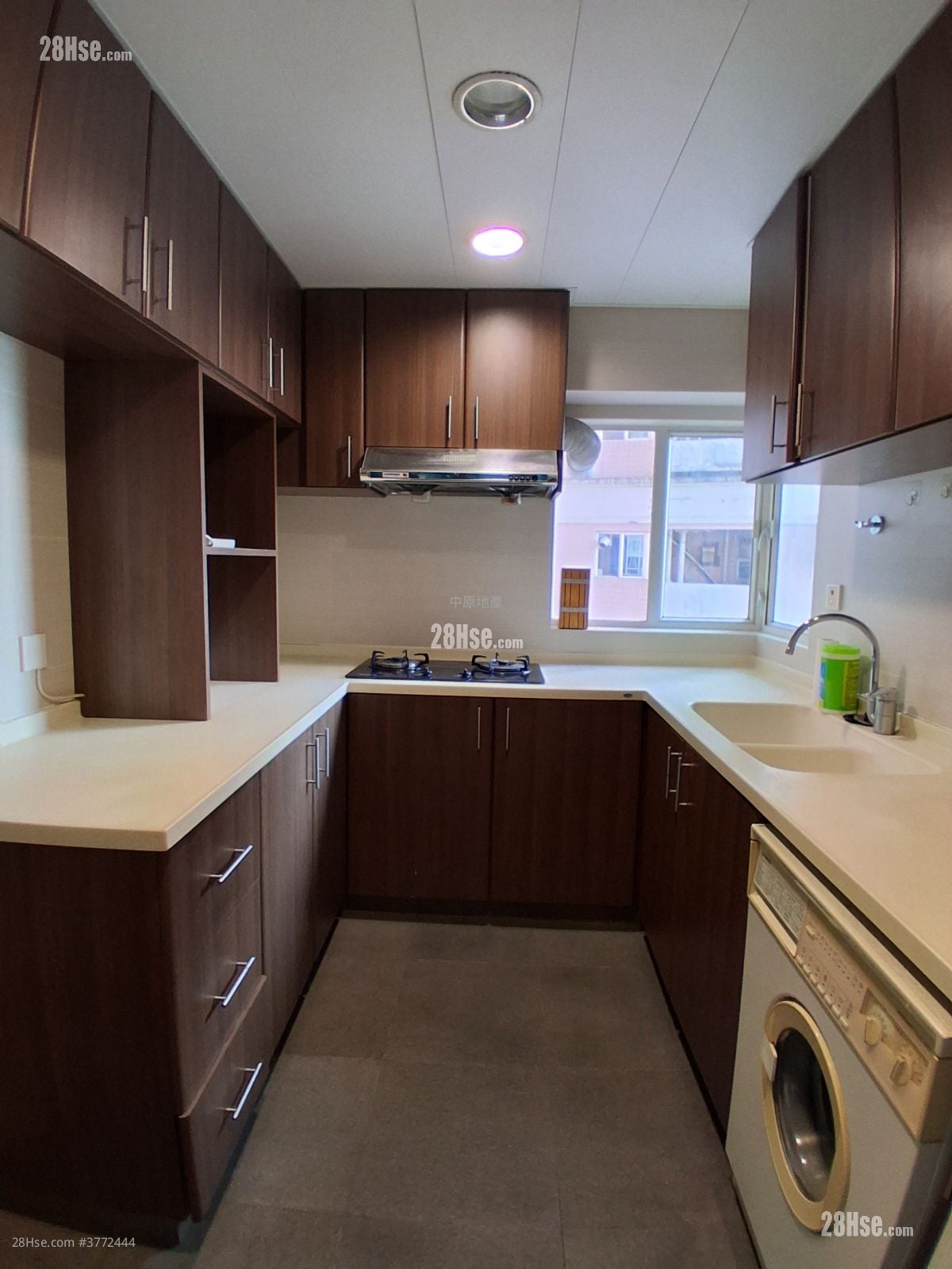 Pacific Palisades Sell 3 Bedrooms , 2 Bathrooms 843 ft²