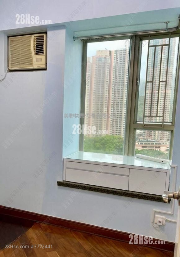 Tseung Kwan O Plaza Sell 3 Bedrooms , 2 Bathrooms 633 ft²