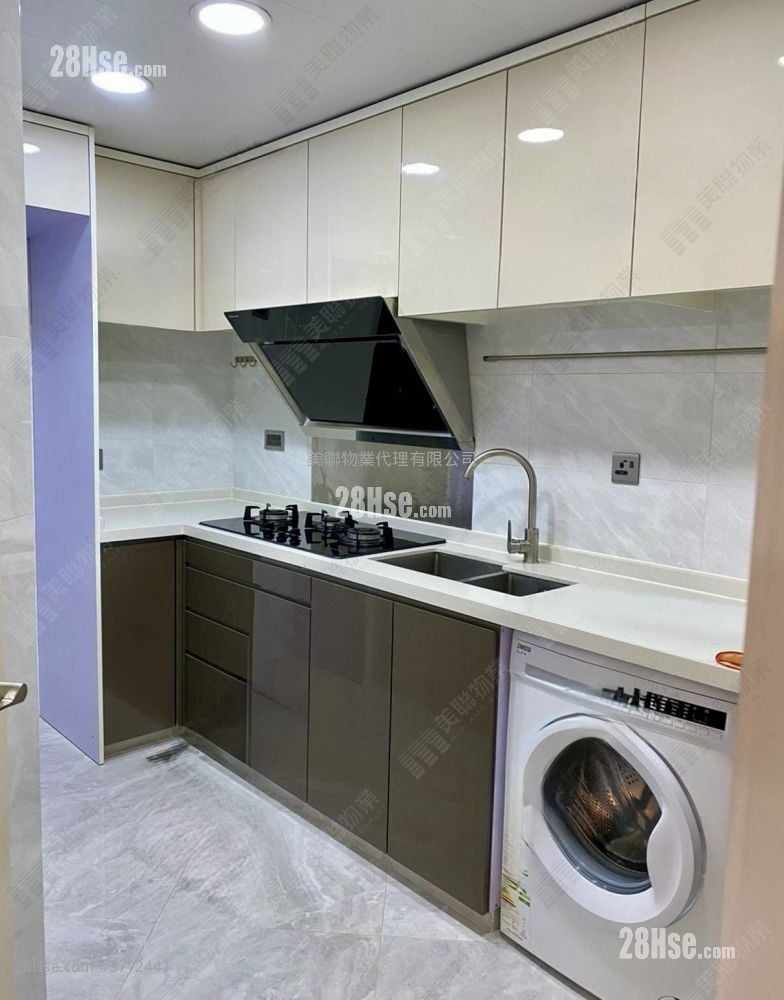 Tseung Kwan O Plaza Sell 3 Bedrooms , 2 Bathrooms 633 ft²