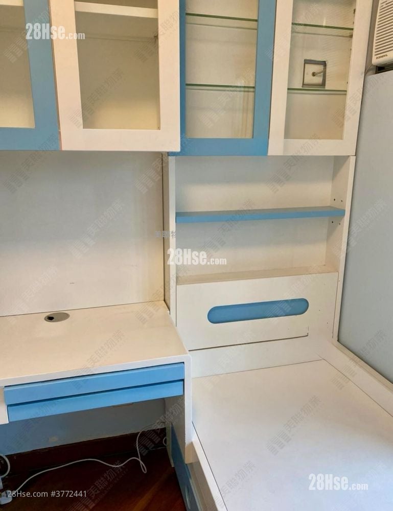 Tseung Kwan O Plaza Sell 3 Bedrooms , 2 Bathrooms 633 ft²